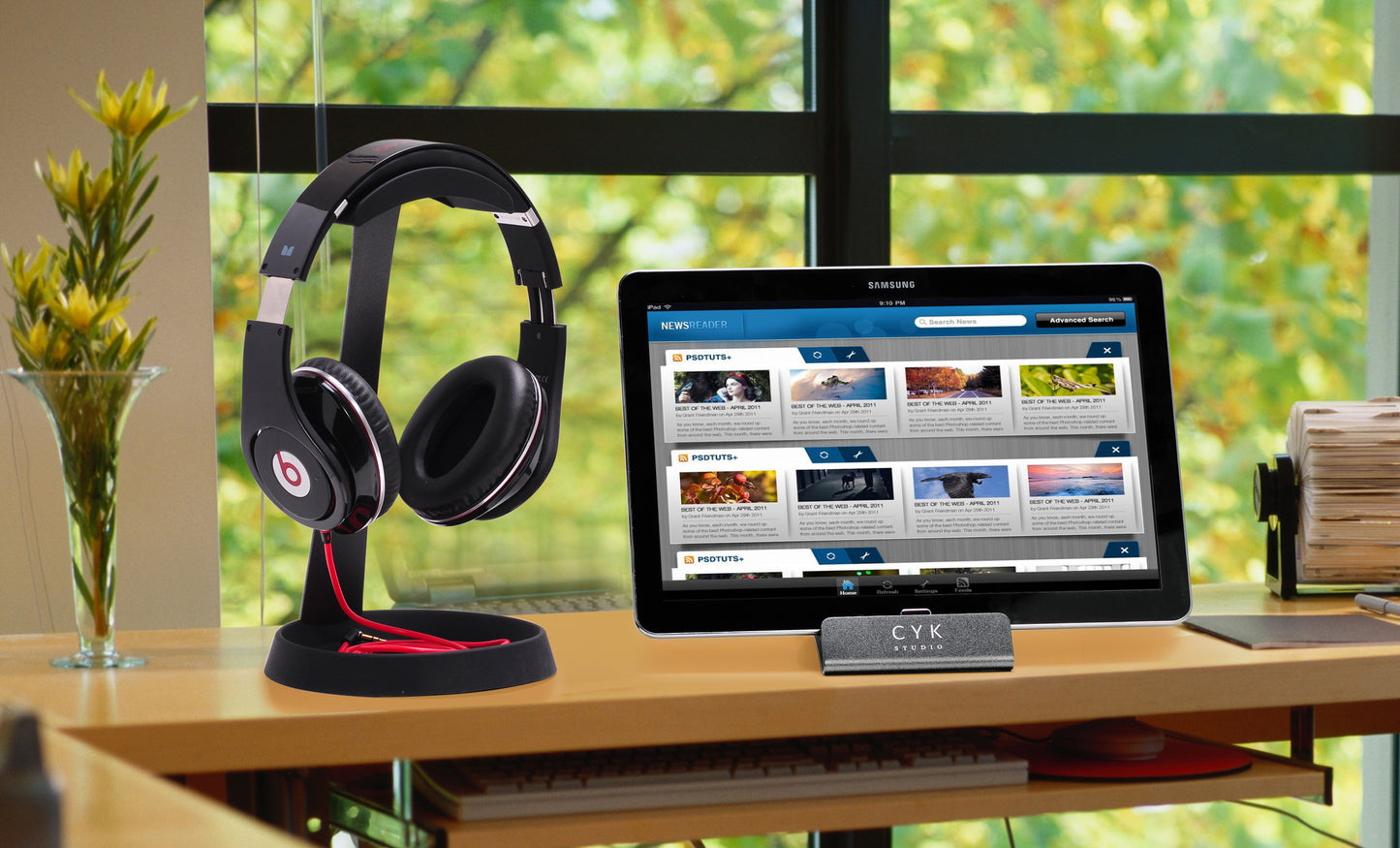 T Stand - Stylish & Elegant Headphone Stand